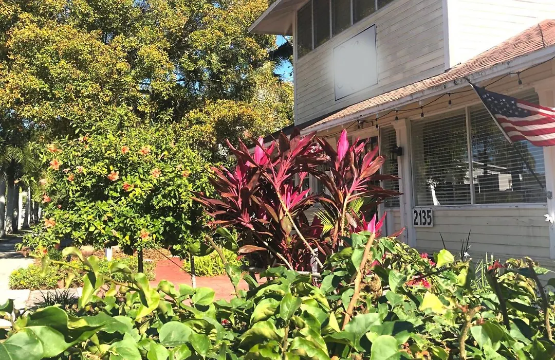 The Hibiscus House Of Fort Myers-1